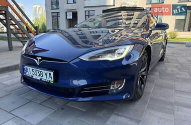Лифтбек Tesla Model S 2016 в 