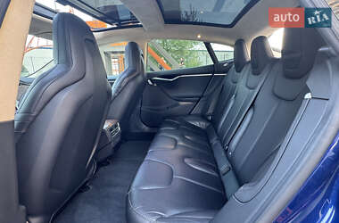 Лифтбек Tesla Model S 2016 в 