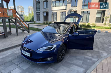 Лифтбек Tesla Model S 2016 в 