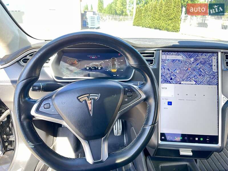 Лифтбек Tesla Model S 2015 в Броварах
