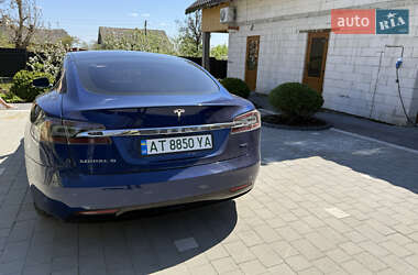 Лифтбек Tesla Model S 2017 в 