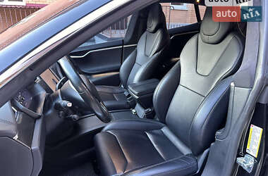 Лифтбек Tesla Model S 2017 в 