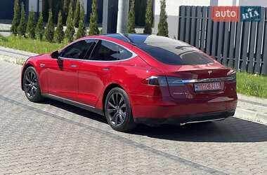 Лифтбек Tesla Model S 2014 в 