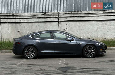Лифтбек Tesla Model S 2017 в 