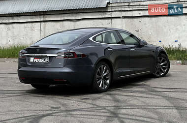 Лифтбек Tesla Model S 2017 в 