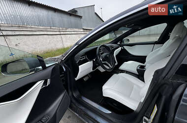 Лифтбек Tesla Model S 2017 в 