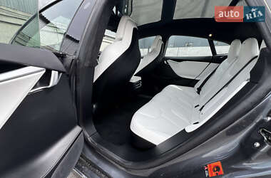Лифтбек Tesla Model S 2017 в 