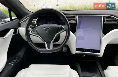 Лифтбек Tesla Model S 2017 в 