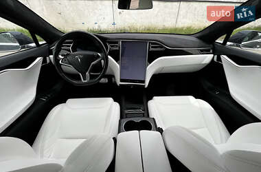 Лифтбек Tesla Model S 2017 в 