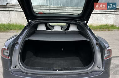 Лифтбек Tesla Model S 2017 в 