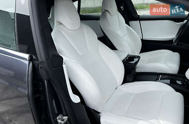 Лифтбек Tesla Model S 2017 в 