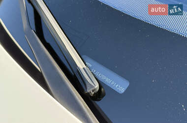 Лифтбек Tesla Model S 2013 в 