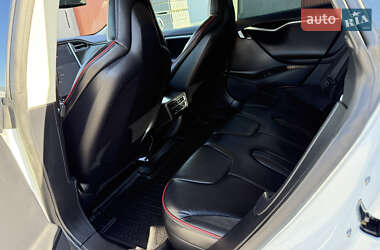 Лифтбек Tesla Model S 2013 в 