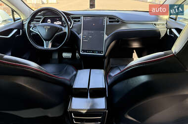 Лифтбек Tesla Model S 2013 в 