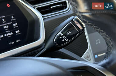 Лифтбек Tesla Model S 2013 в 