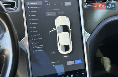 Лифтбек Tesla Model S 2013 в 