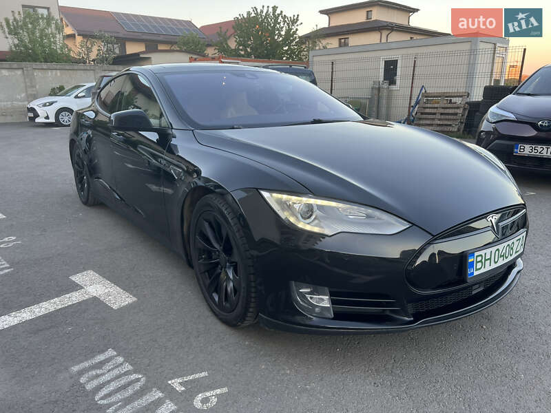 Лифтбек Tesla Model S 2015 в Одессе