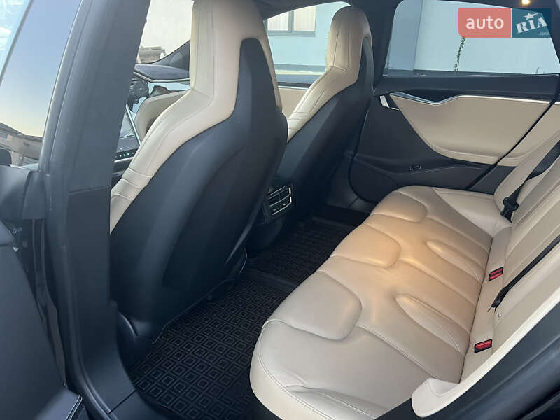 Лифтбек Tesla Model S 2015 в Одессе