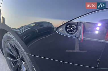 Лифтбек Tesla Model S 2015 в 