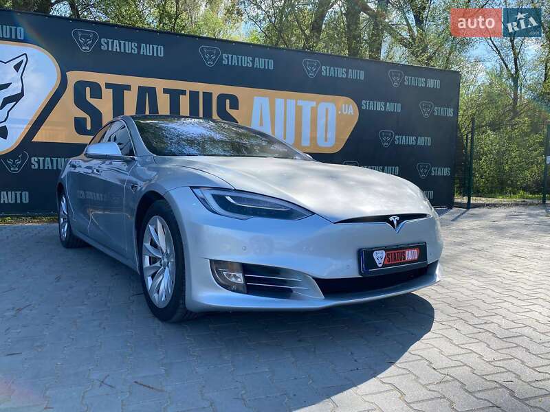 Ліфтбек Tesla Model S 2018 в 