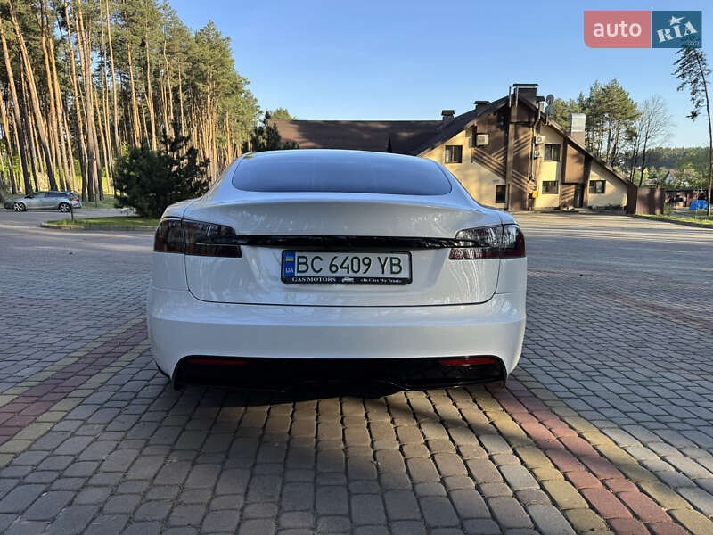 Лифтбек Tesla Model S 2021 в Львове