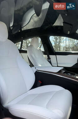 Лифтбек Tesla Model S 2022 в 