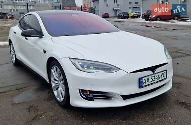 Ліфтбек Tesla Model S 2017 в 