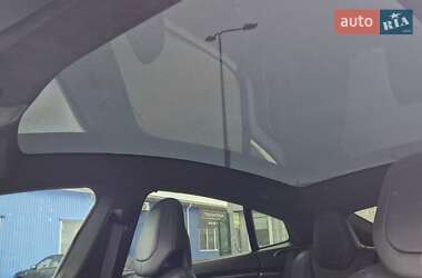 Ліфтбек Tesla Model S 2017 в 