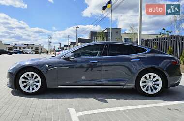 Лифтбек Tesla Model S 2017 в 