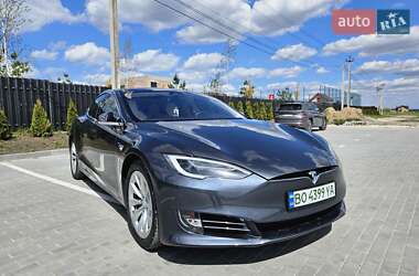 Лифтбек Tesla Model S 2017 в 