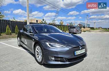 Лифтбек Tesla Model S 2017 в 