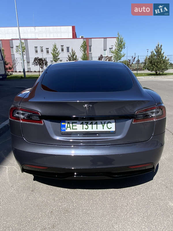 Лифтбек Tesla Model S 2022 в Днепре