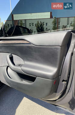 Лифтбек Tesla Model S 2022 в 