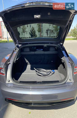Лифтбек Tesla Model S 2022 в 