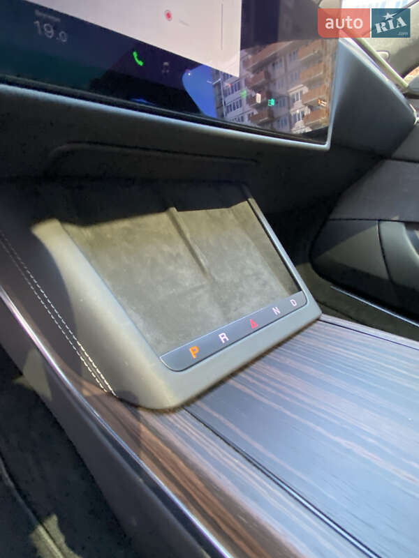 Лифтбек Tesla Model S 2022 в Днепре