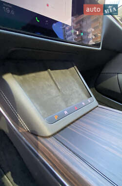 Лифтбек Tesla Model S 2022 в 