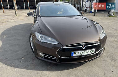 Ліфтбек Tesla Model S 2014 в Херсоні