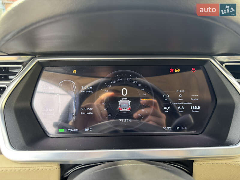 Лифтбек Tesla Model S 2014 в Херсоне