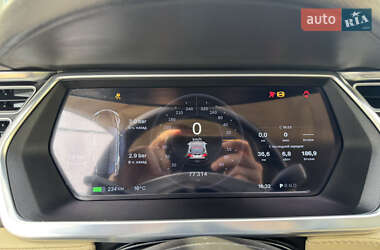 Ліфтбек Tesla Model S 2014 в 