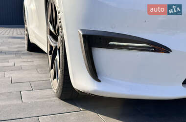 Лифтбек Tesla Model S 2021 в 