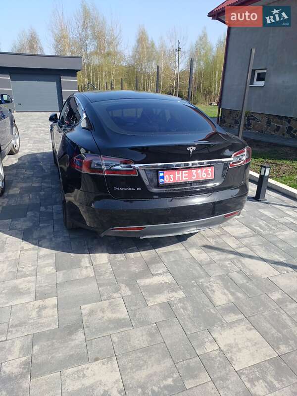 Лифтбек Tesla Model S 2014 в Ровно