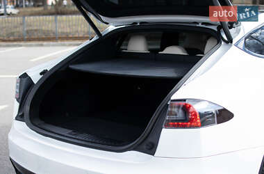Ліфтбек Tesla Model S 2021 в 