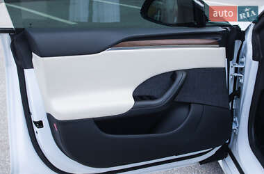 Ліфтбек Tesla Model S 2021 в 