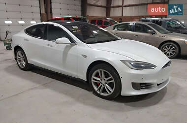 Tesla Model S 2016