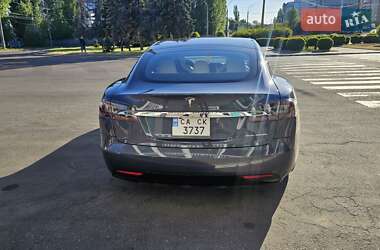 Лифтбек Tesla Model S 2019 в 