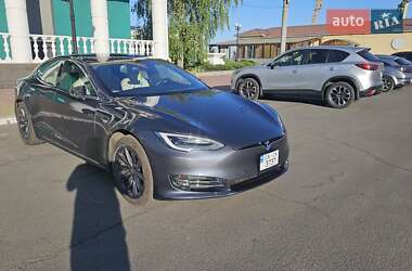 Лифтбек Tesla Model S 2019 в 