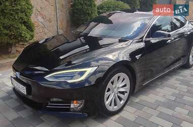 Ліфтбек Tesla Model S 2017 в 