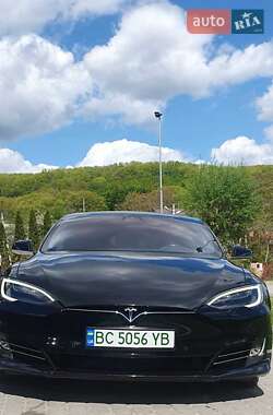 Ліфтбек Tesla Model S 2017 в 