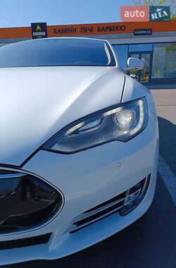 Ліфтбек Tesla Model S 2015 в 