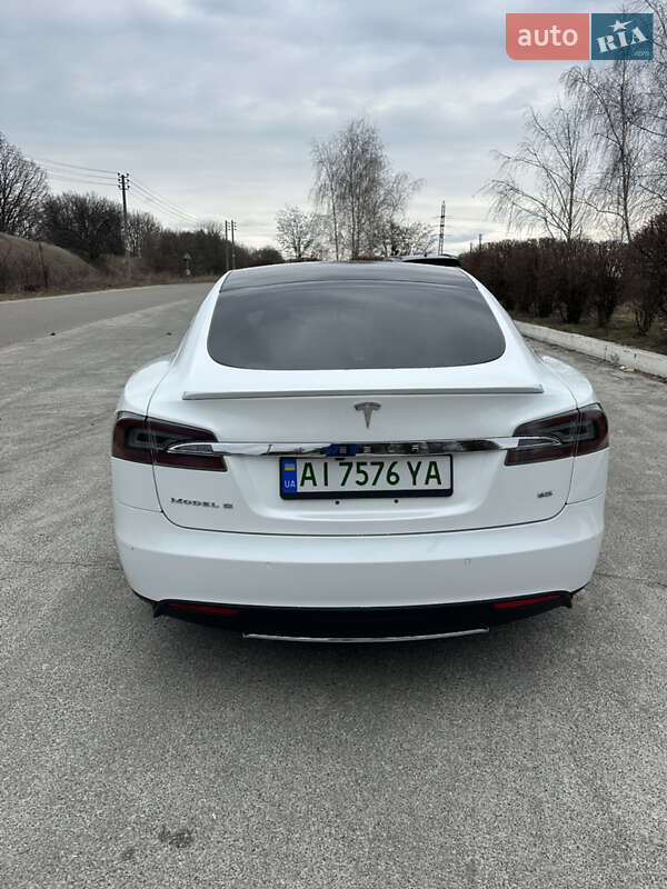 Лифтбек Tesla Model S 2013 в Киеве фото 4 Лифтбек Tesla Model S 2013 в Киеве